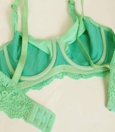 ست لباس زیر زنانه گیپور و استرچ Paniz پانیذ کد 9012 - پسته ای