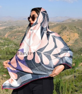 روسری Channel ابریشم قواره 120*120 دور دست دوز