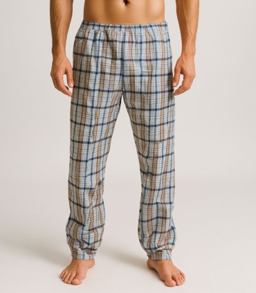 نمای نزدیک از بافت نخی و باکیفیت پیژامه آشنا